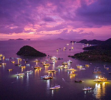 抵达纳闽巴霍 ARRIVAL IN LABUAN BAJO 抵达纳闽巴霍 ARRIVAL IN LABUAN BAJO