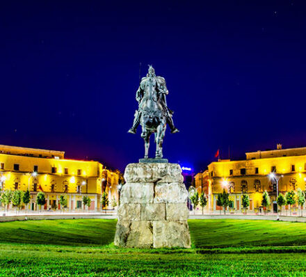 地拉那 TIRANA 地拉那 TIRANA