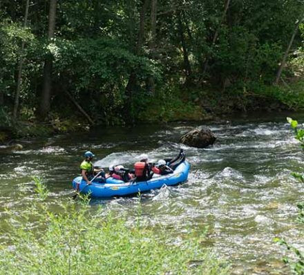 比利牛斯山脉 PYRENEES 比利牛斯山脉 PYRENEES